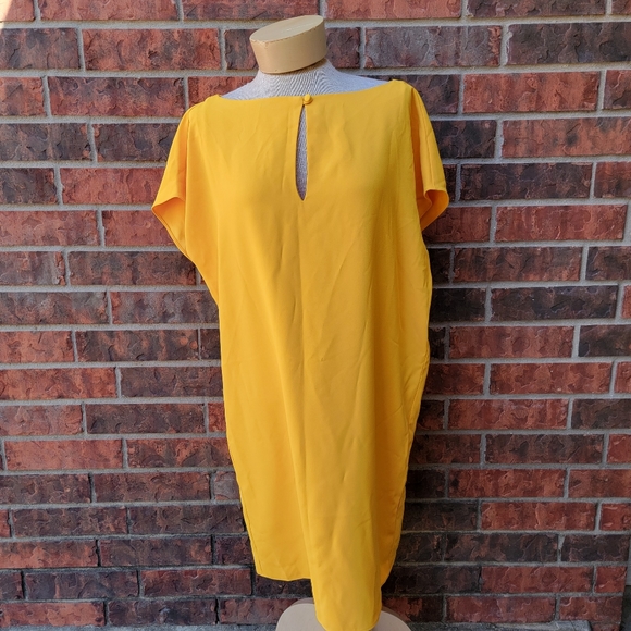 Trina Turk Kaanapali Crepe Sheath Dress Yellow Size Medium Chic New, - Picture 3 of 16